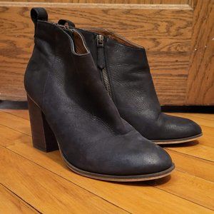 BP. Black Pebble Leather Stacked Heel Bootie